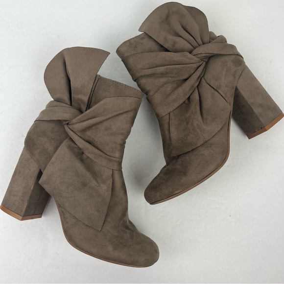 Not Rated tan suede ankle boots with tie side detailing-woman’s 7.5 - Picture 9 of 16